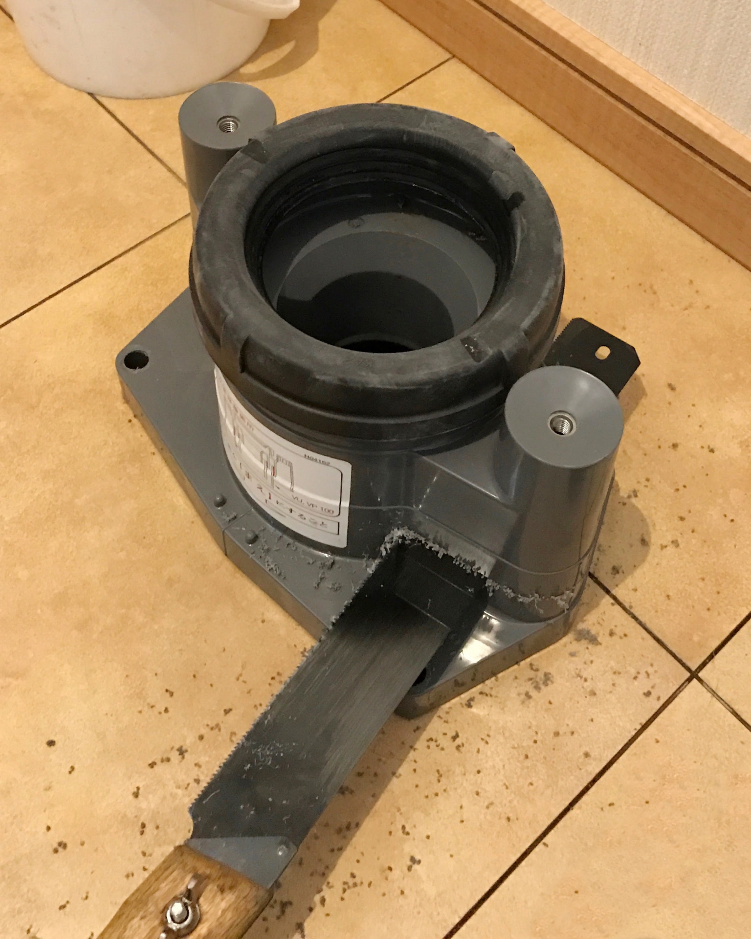 トイレの便器は自分で交換できる？依頼する場合の費用も紹介